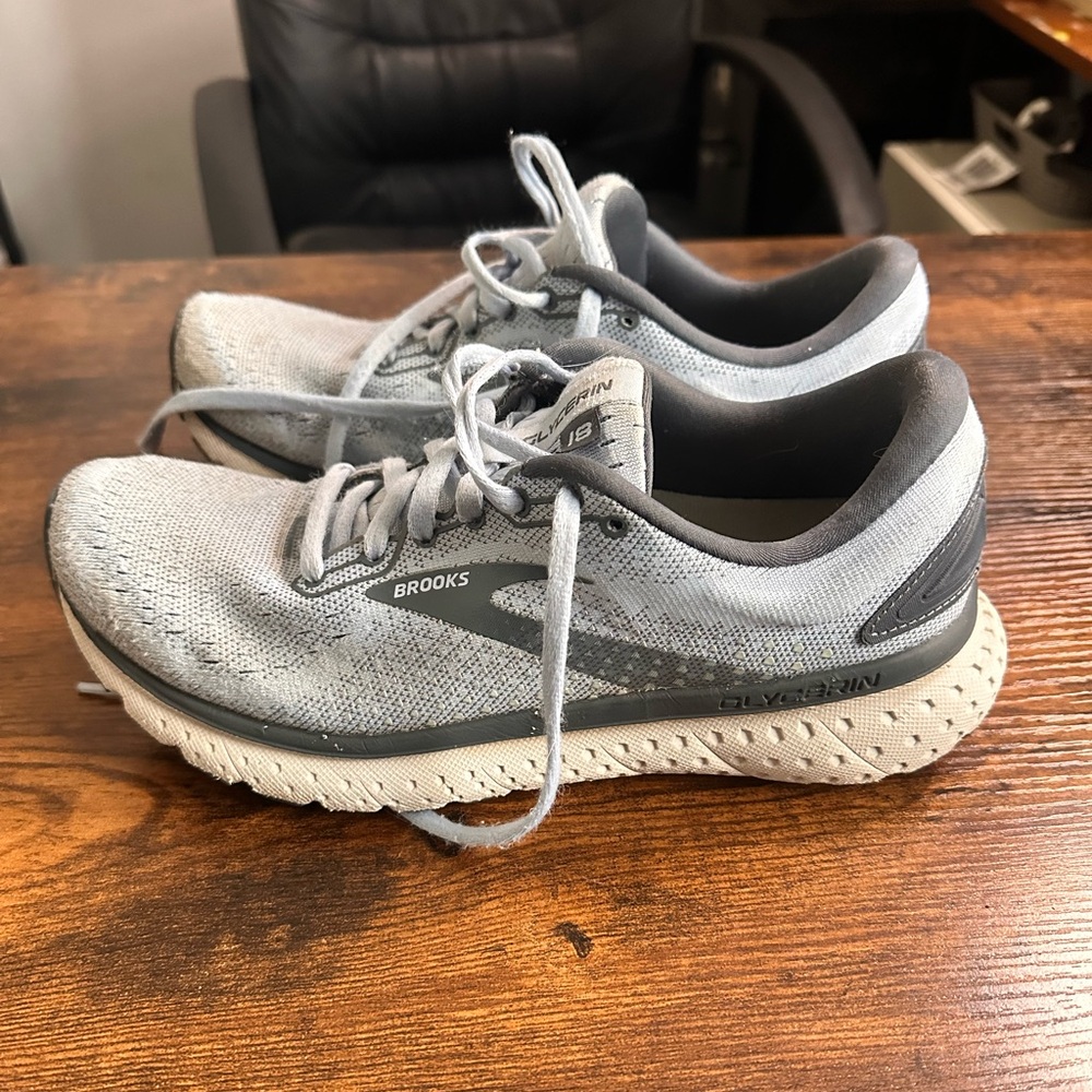 Women’s Brooks Shoes
